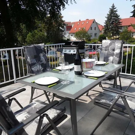 Wappen Von - 70 M Zum Apartment *